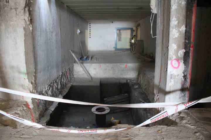 Felvonók építése az északi szakaszon / Reconstruction of elevators on the northern section