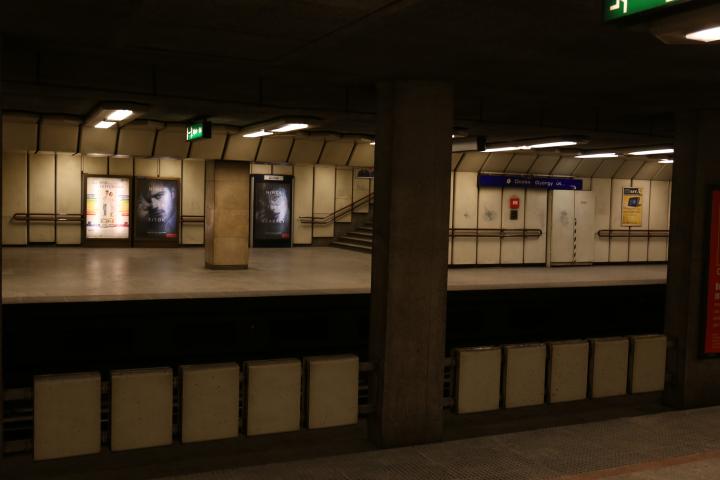 Dózsa György út metróállomás