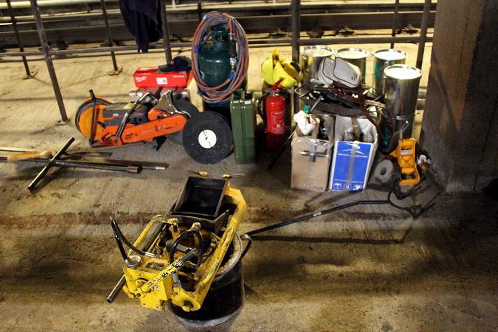 Sínhegesztés, Határ út